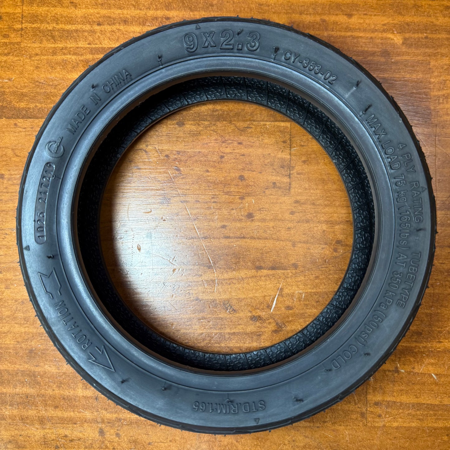 9x2.3 Road Tyre Top