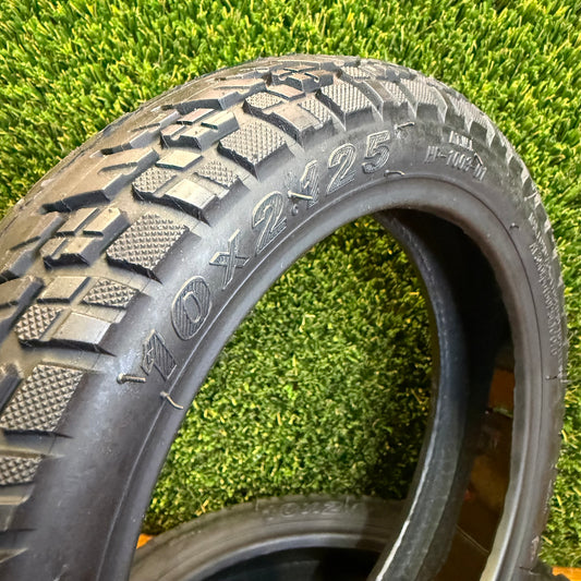 10x2.125-6.5 HP-1003 off-road tyre size marking close-up