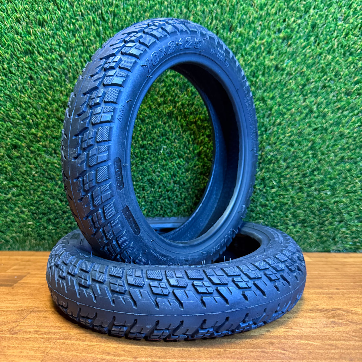 10x2.125-6.5 HP-1003 self-healing off-road tyre tread and sidewall