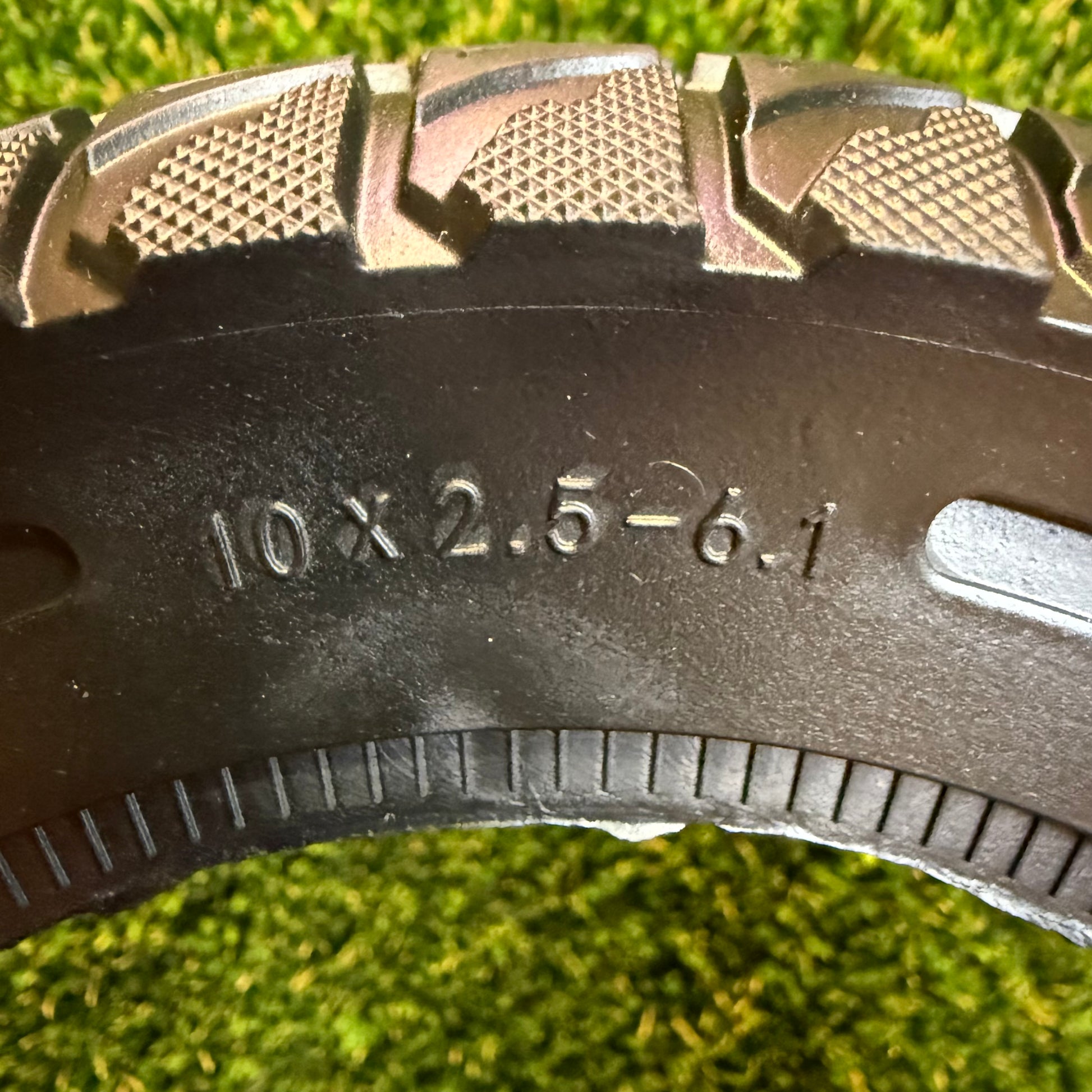 10x2.5-6.1 Solid Scooter Tyre