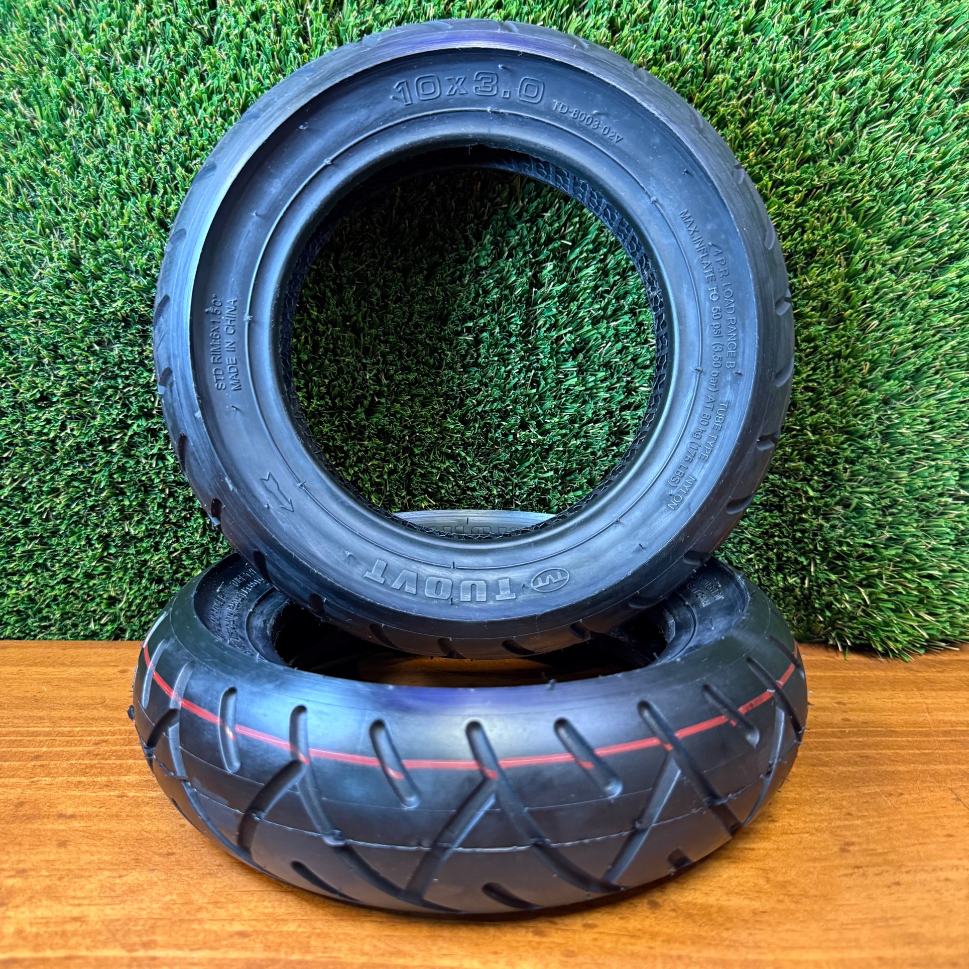 10x3.00 Road Tyre Tuovt