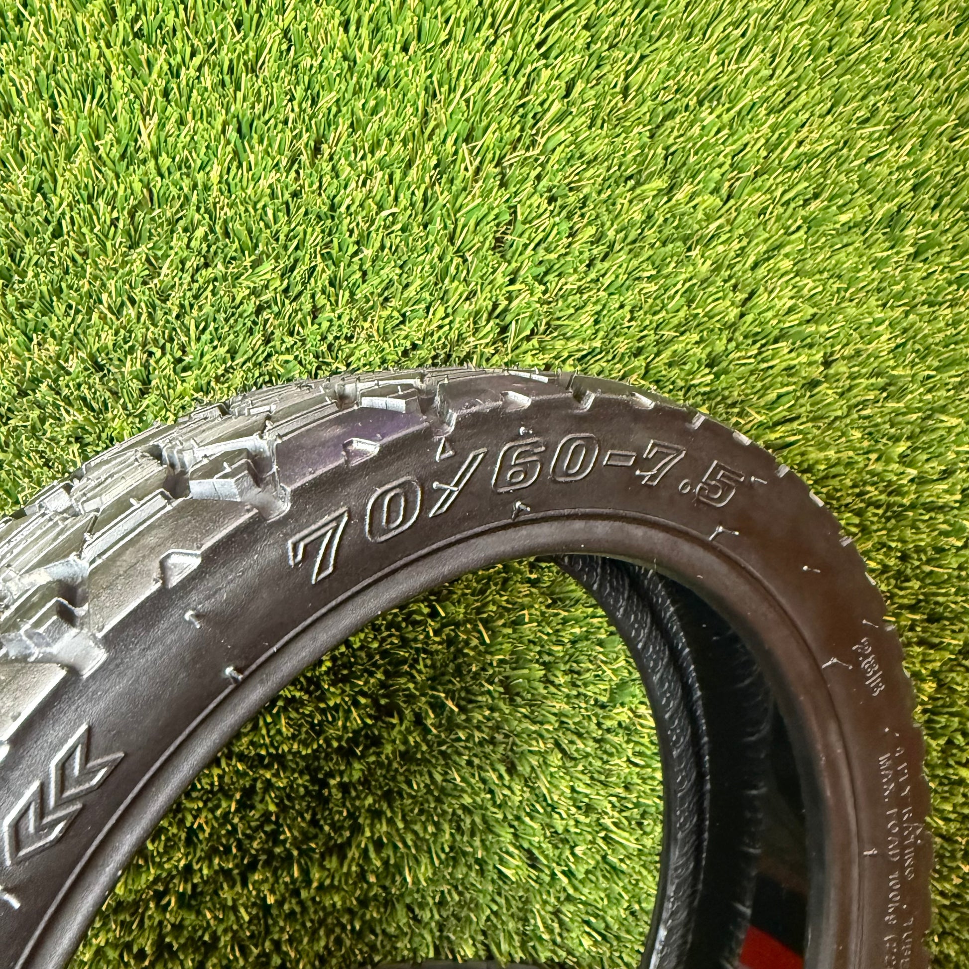 70/60-7.5 Semi Off Road Tyre Self Healing Size