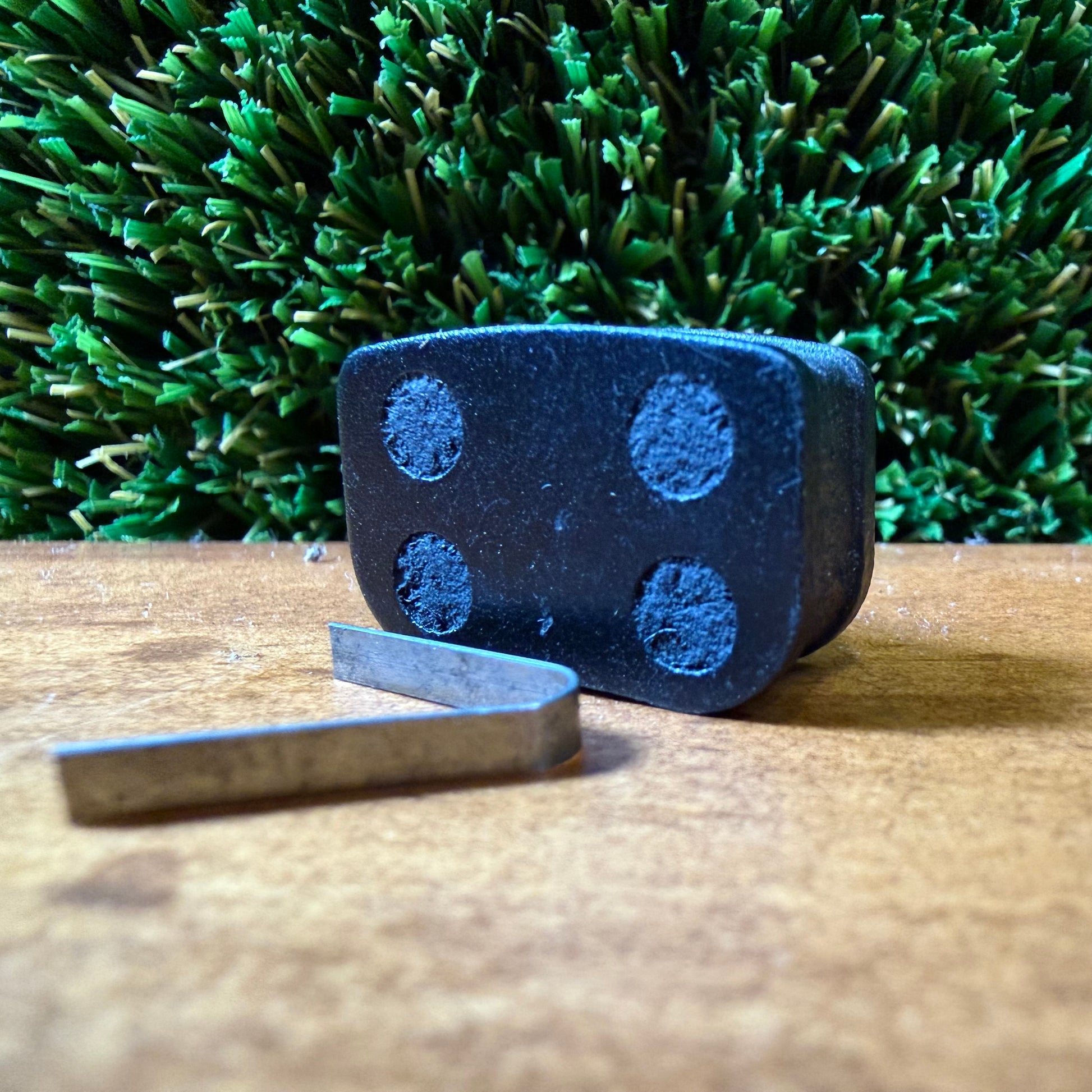 Brake Pads - Rectangle Slotted 27.5mm x 18mm (Type 5) Semi-Metallic (Black)